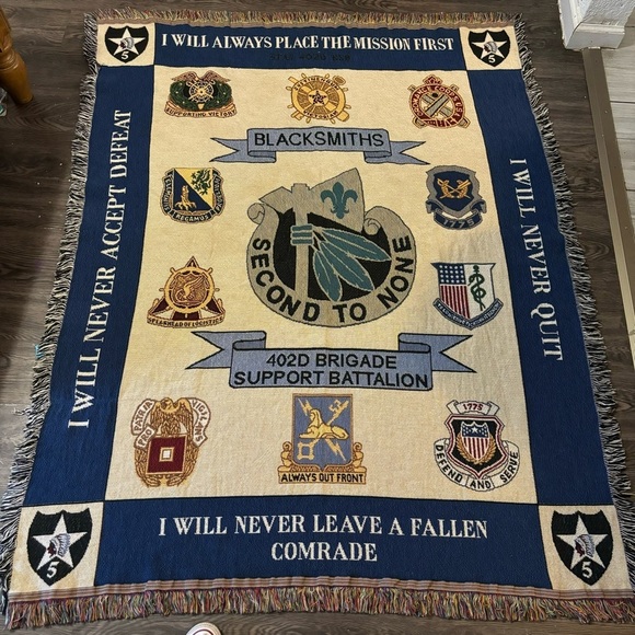 Vintage Cross Canvas Made In USA 402D BRIGADE SUPPORT BATTALION Throw Blanket - Picture 1 of 9